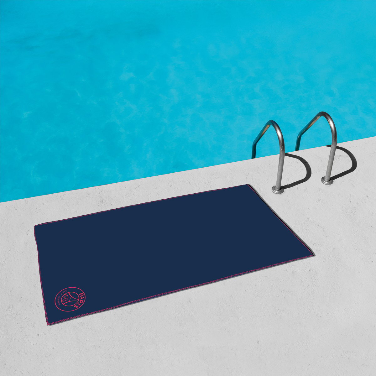 Serviette de bain et de plage 100% polyester, Paris Saint Germain NEORED bleu nuit, PSG