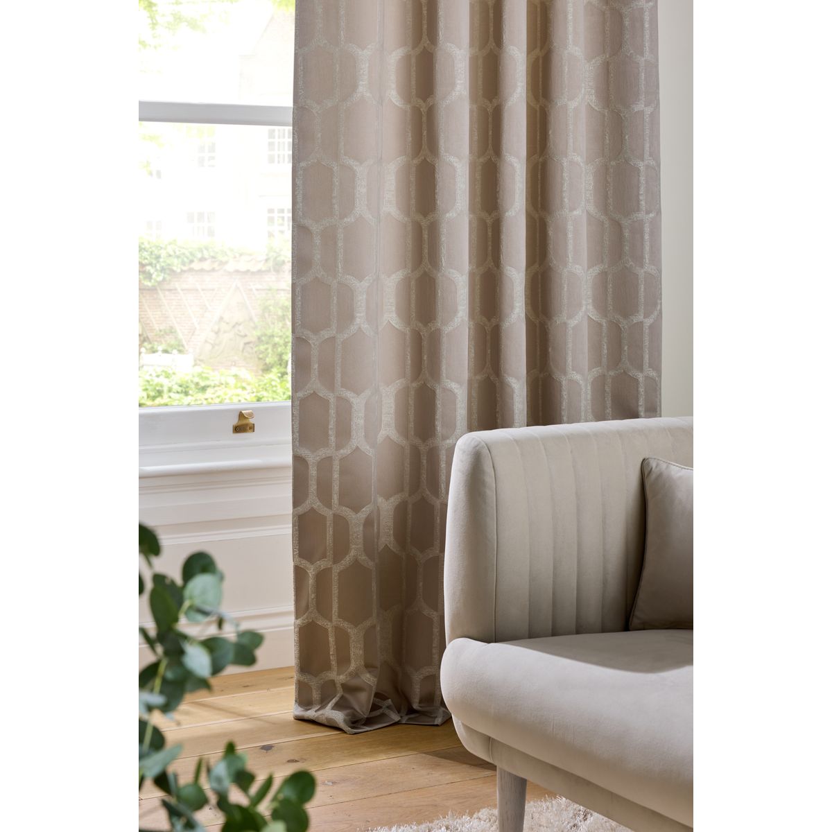 Rideaux à œillets en jacquard luxe evie naturel/champagne, NEXT