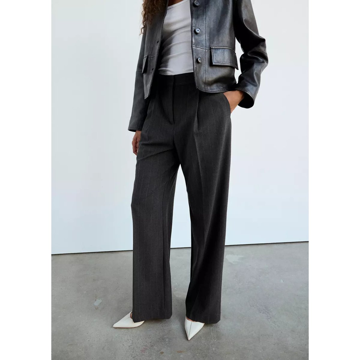 Pantalon droit pinces gris, MANGO