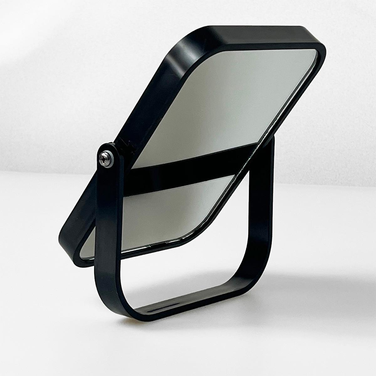 Miroir grossissant polystyrène à poser CLASSY noir, GUY LEVASSEUR