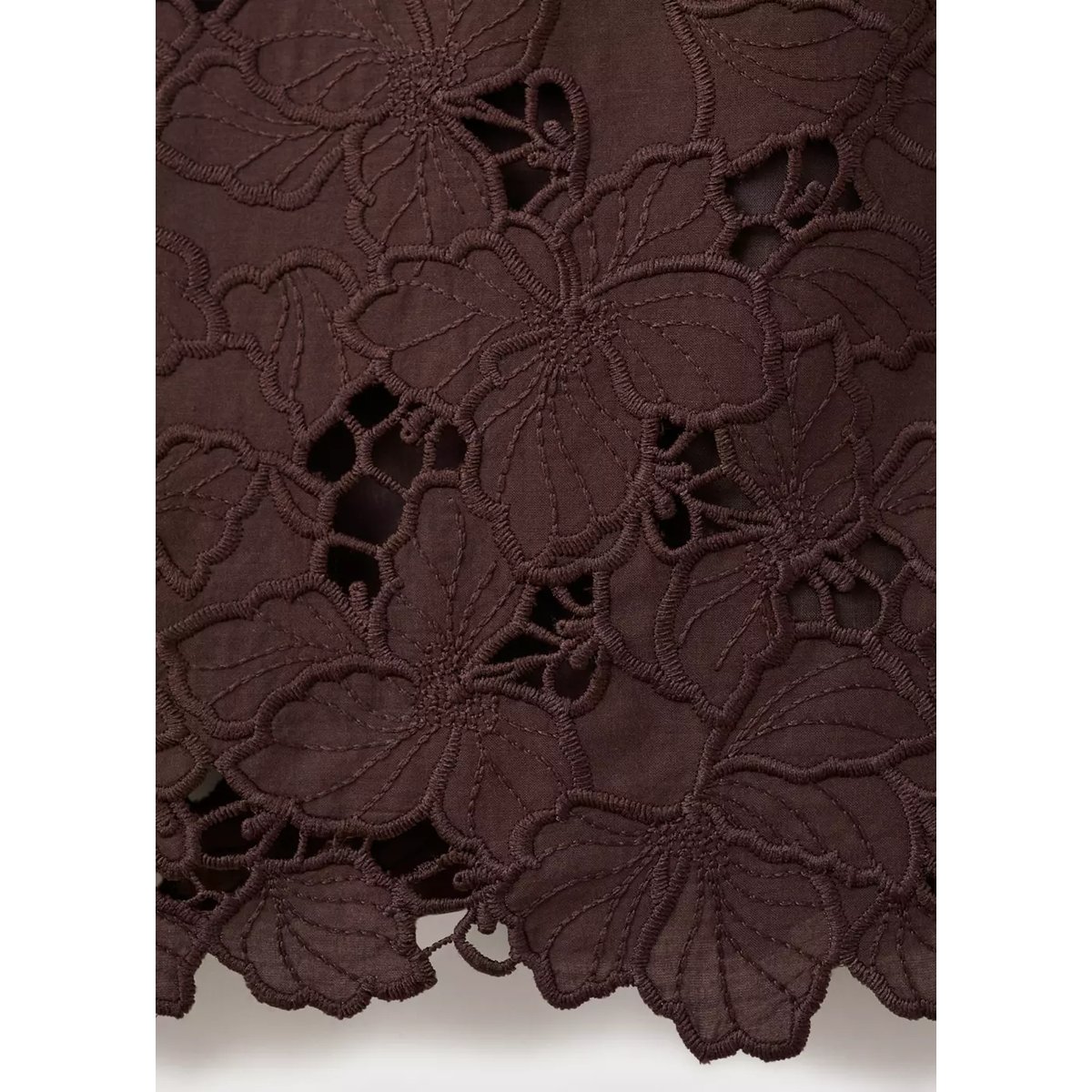 Robe florale brodée et ajourée marron, MANGO