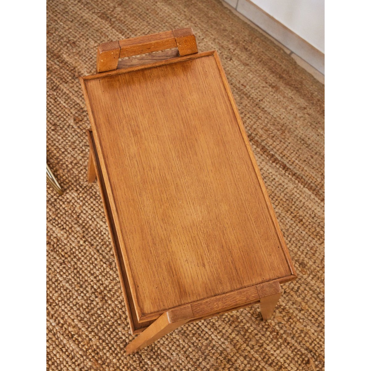 Table d'appoint moderniste années 50 Hanna N°1356 - Bon état bois clair, DEBONGOUT