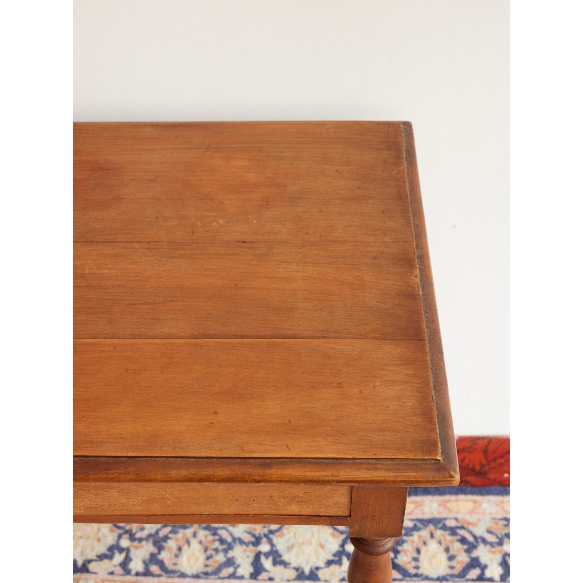 Table d'appoint en bois Francine N°1630 - Bon état bois clair, DEBONGOUT