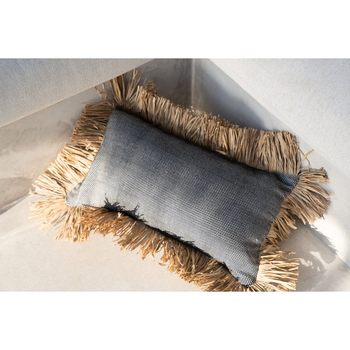 Housse de coussin en coton et raphia BONITA noir beige, BAZAR BIZAR