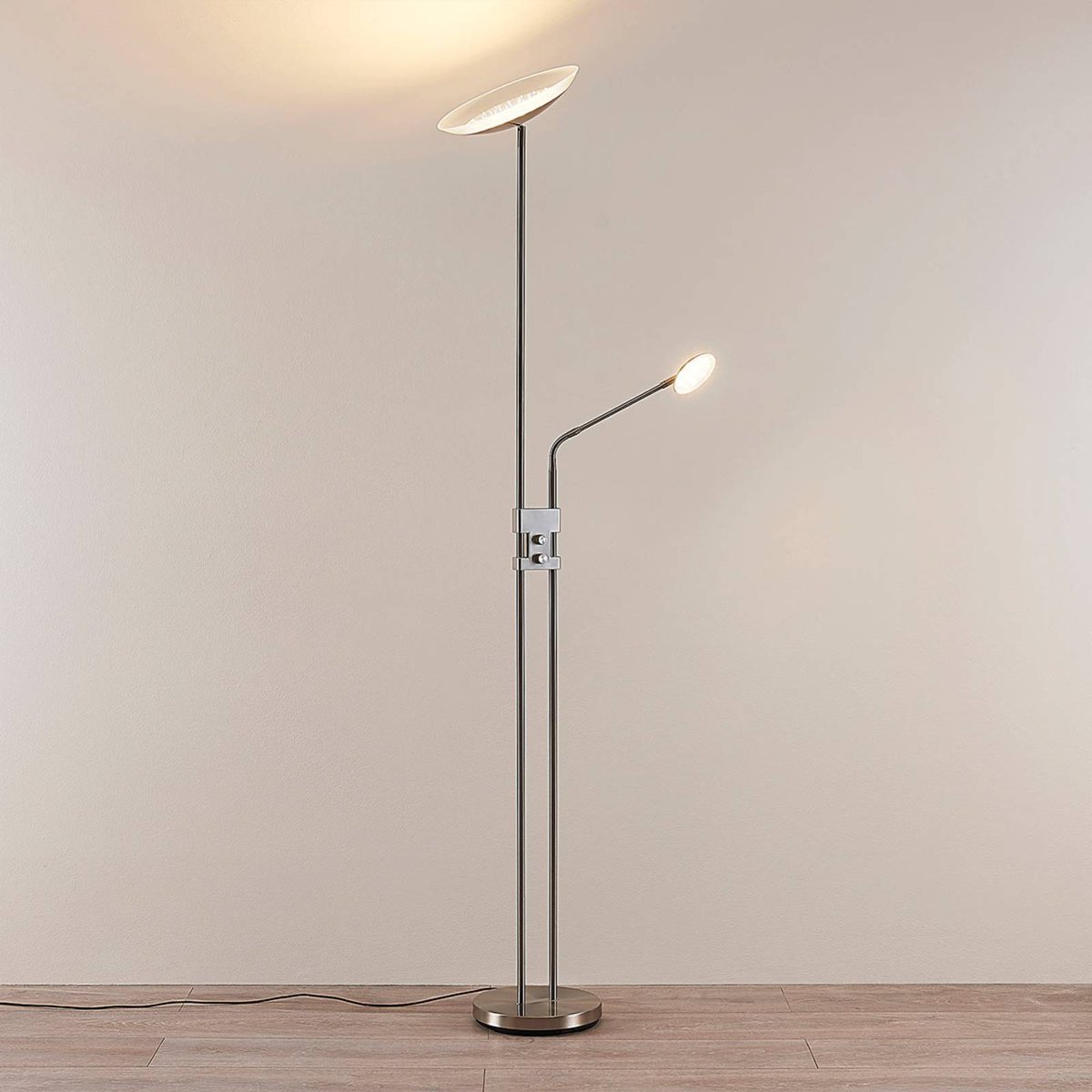 Lampadaire en métal moderneLED, Jonne nickel satiné, LINDBY