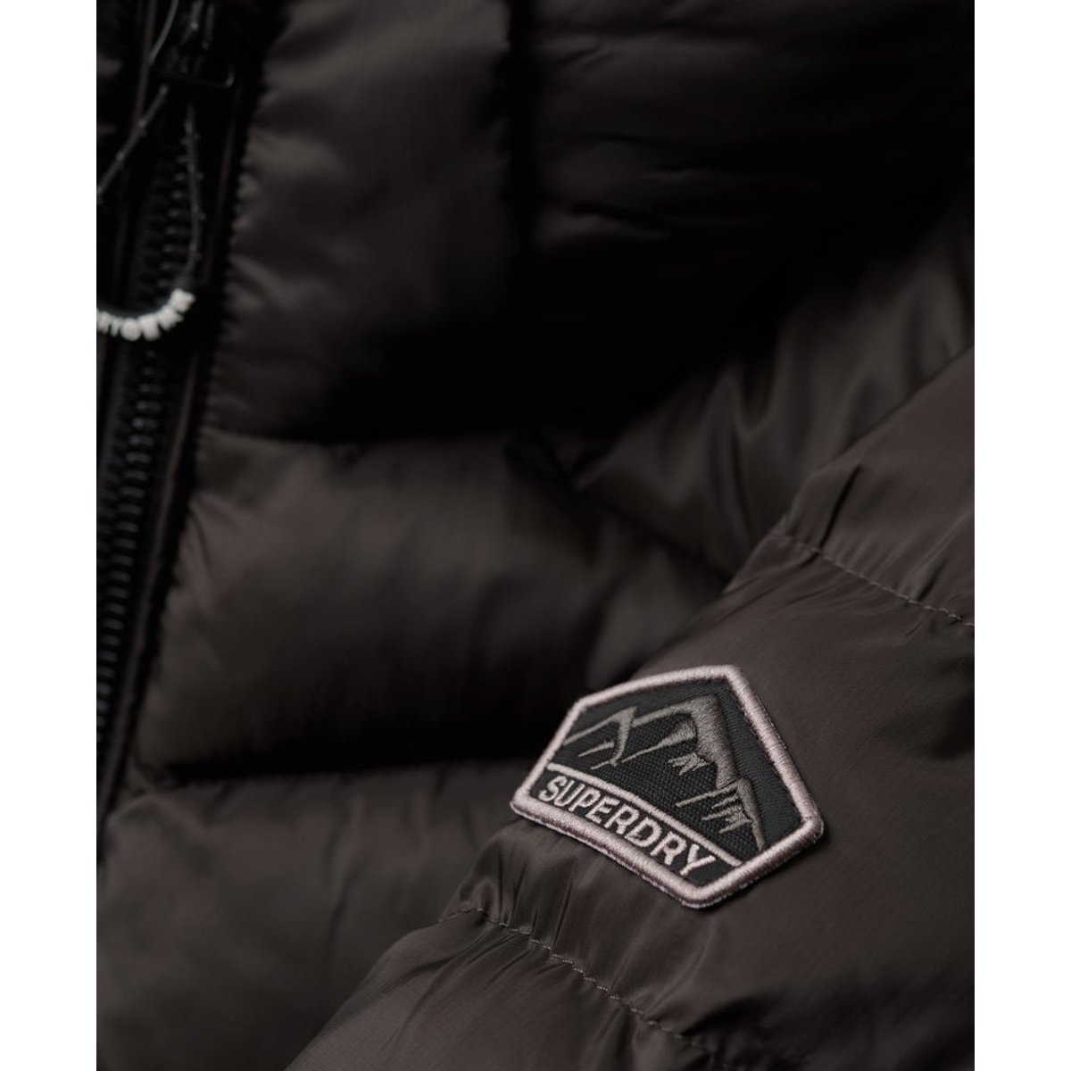 Doudoune à capuche Fuji chêne marron foncé, SUPERDRY