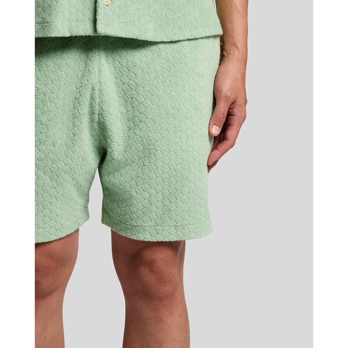 Short effet nid d’abeille en éponge vert misty sauge, LYLE & SCOTT