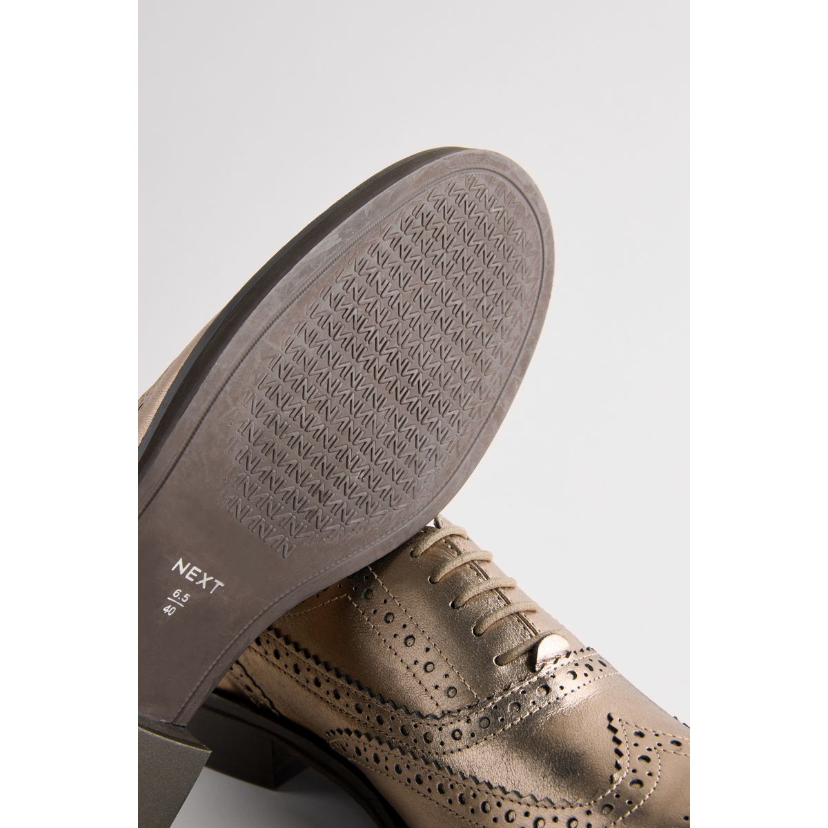 Chaussures richelieu lacées bronze, NEXT