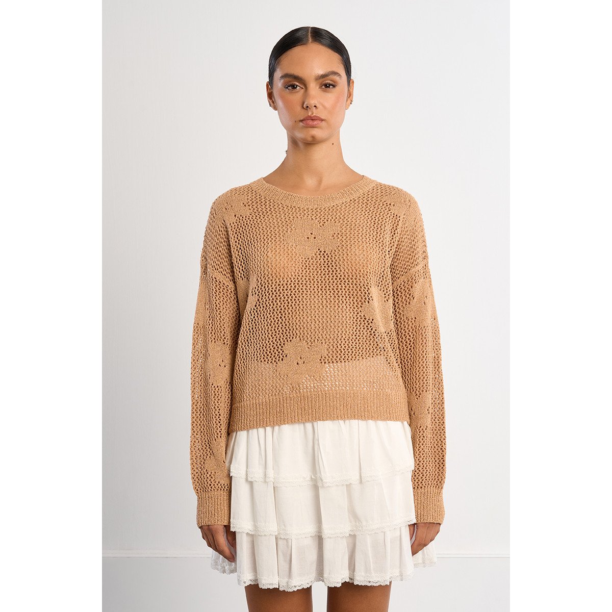 Pull en maille fine avec détails fleurs camel, LILI SIDONIO