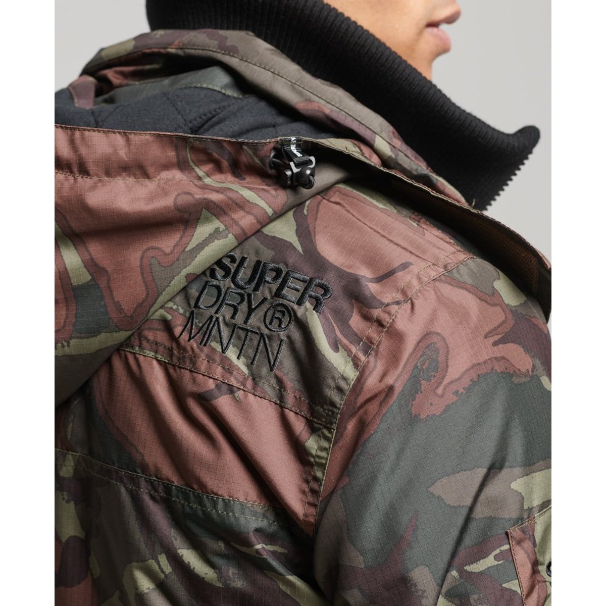 Veste Mountain SD Windcheater kaki camouflage, SUPERDRY