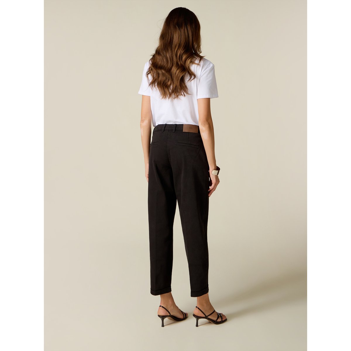 Pantalon chino noir, OLTRE