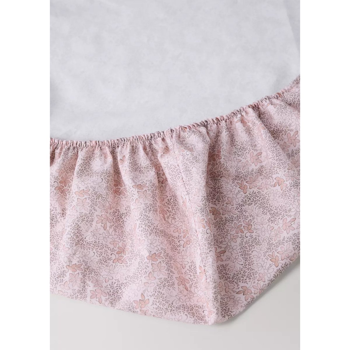 Drap-housse berceau 100 % coton floral nude, MANGO HOME