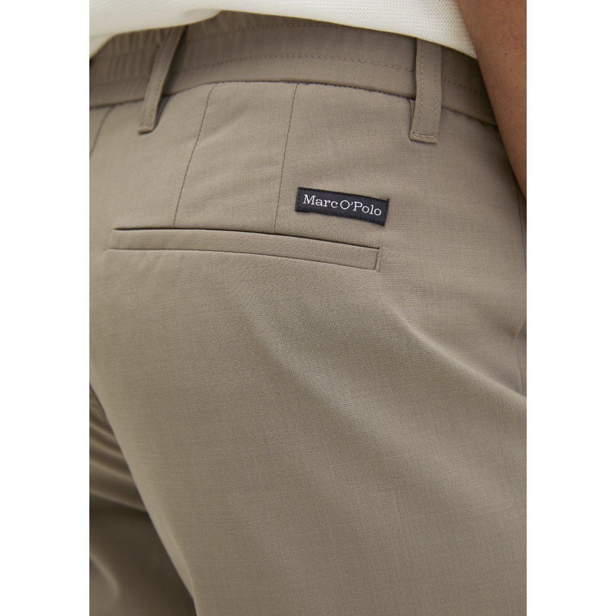 Pantalon modèle Morot Jogger Travel Collection en Technical Wool Blend léger marron, MARC O'POLO