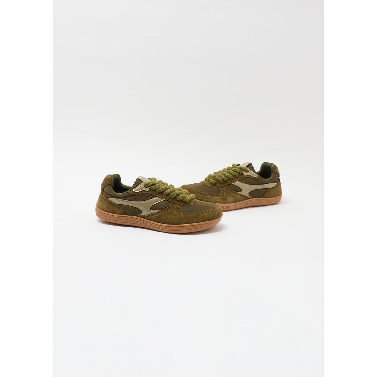 Baskets en cuir et toile kaki, PROMOD