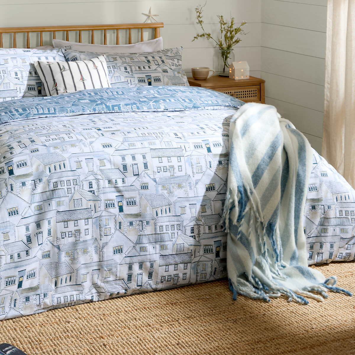 Abersoch Town Reversible 100% Cotton Duvet Cover and Pillowcase Set sea blue, WYLDER