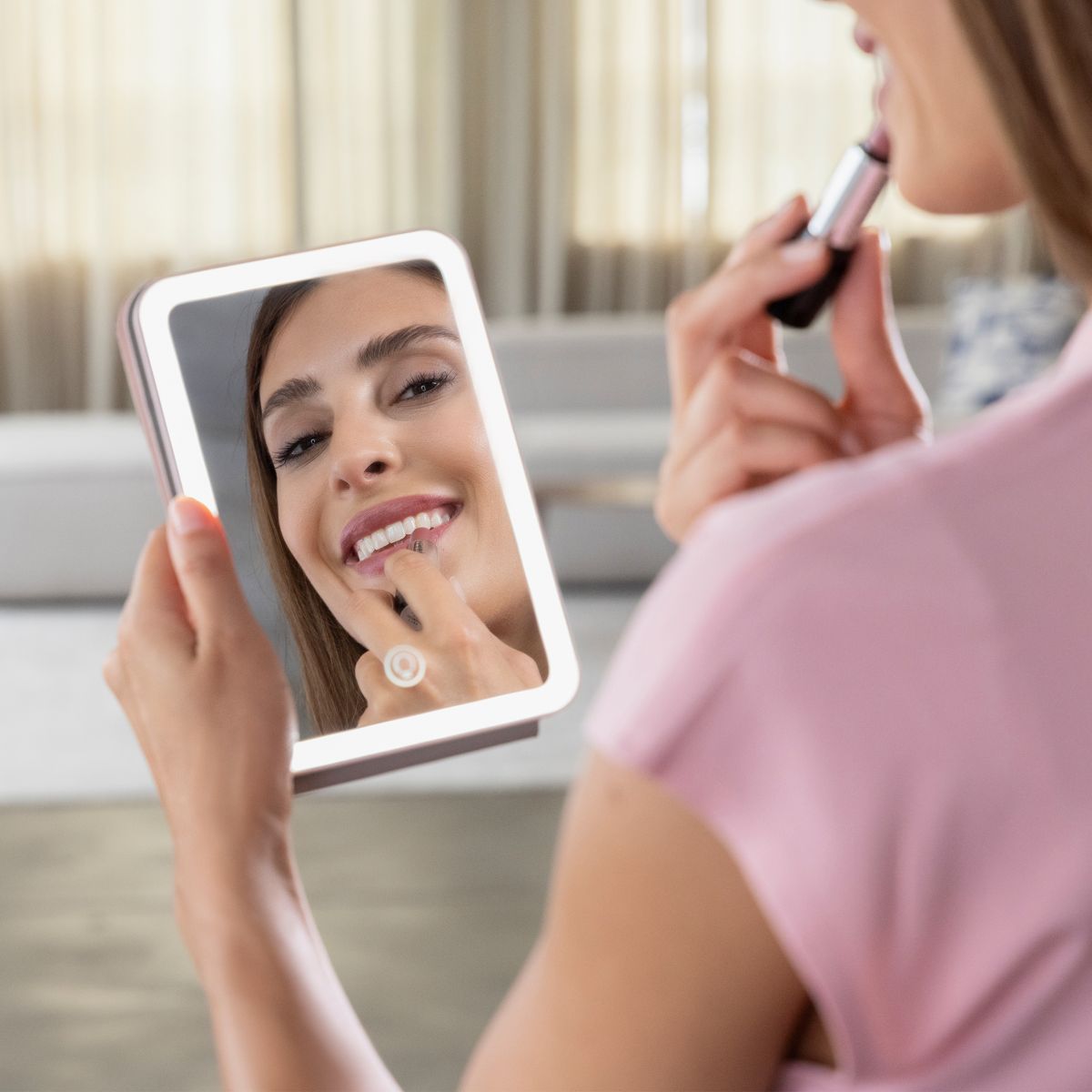 Miroir portable lumineux format tablette couleur unique, MEDISANA