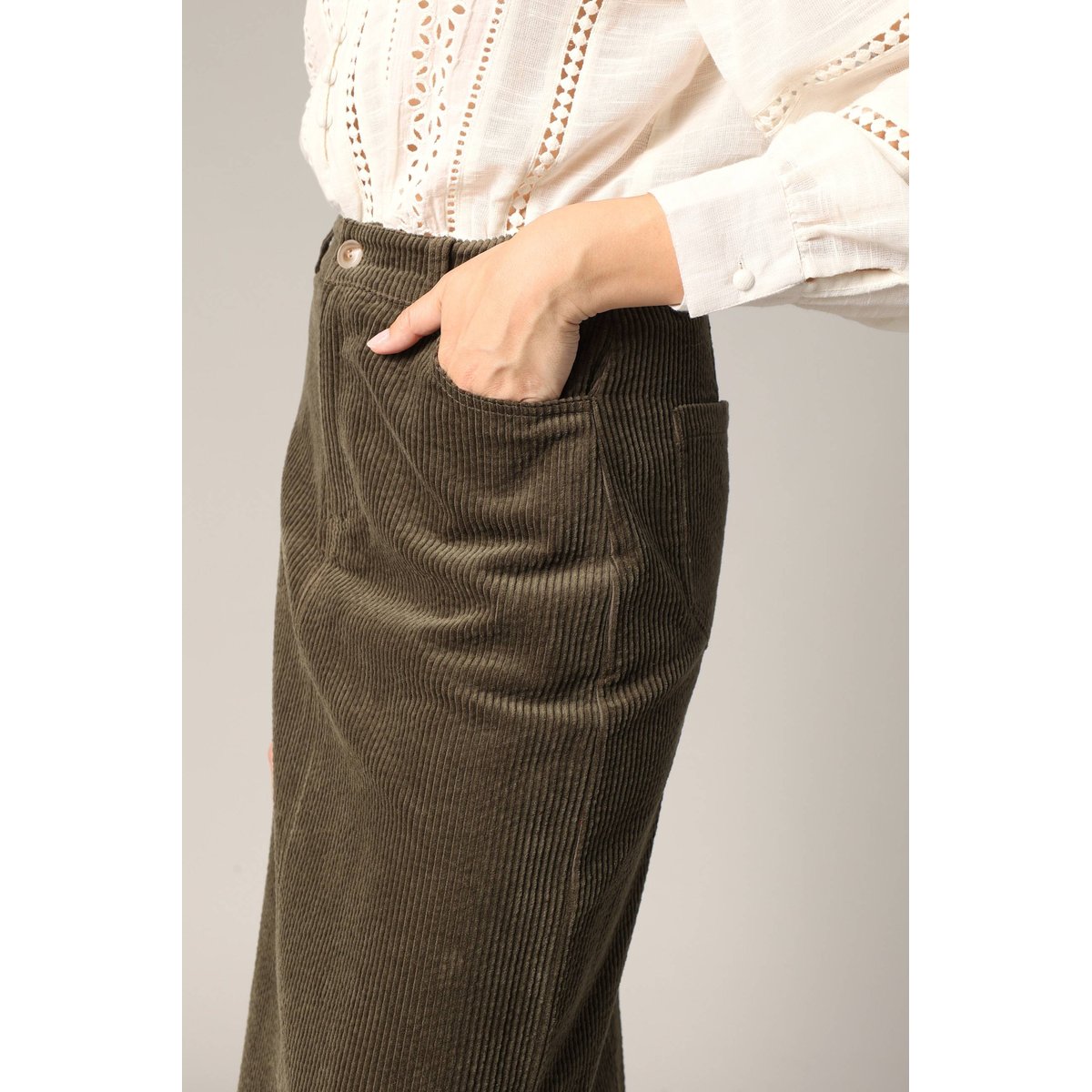 Jupe mi-longue en velours côtelé MELOANE dark khaki, DEELUXE