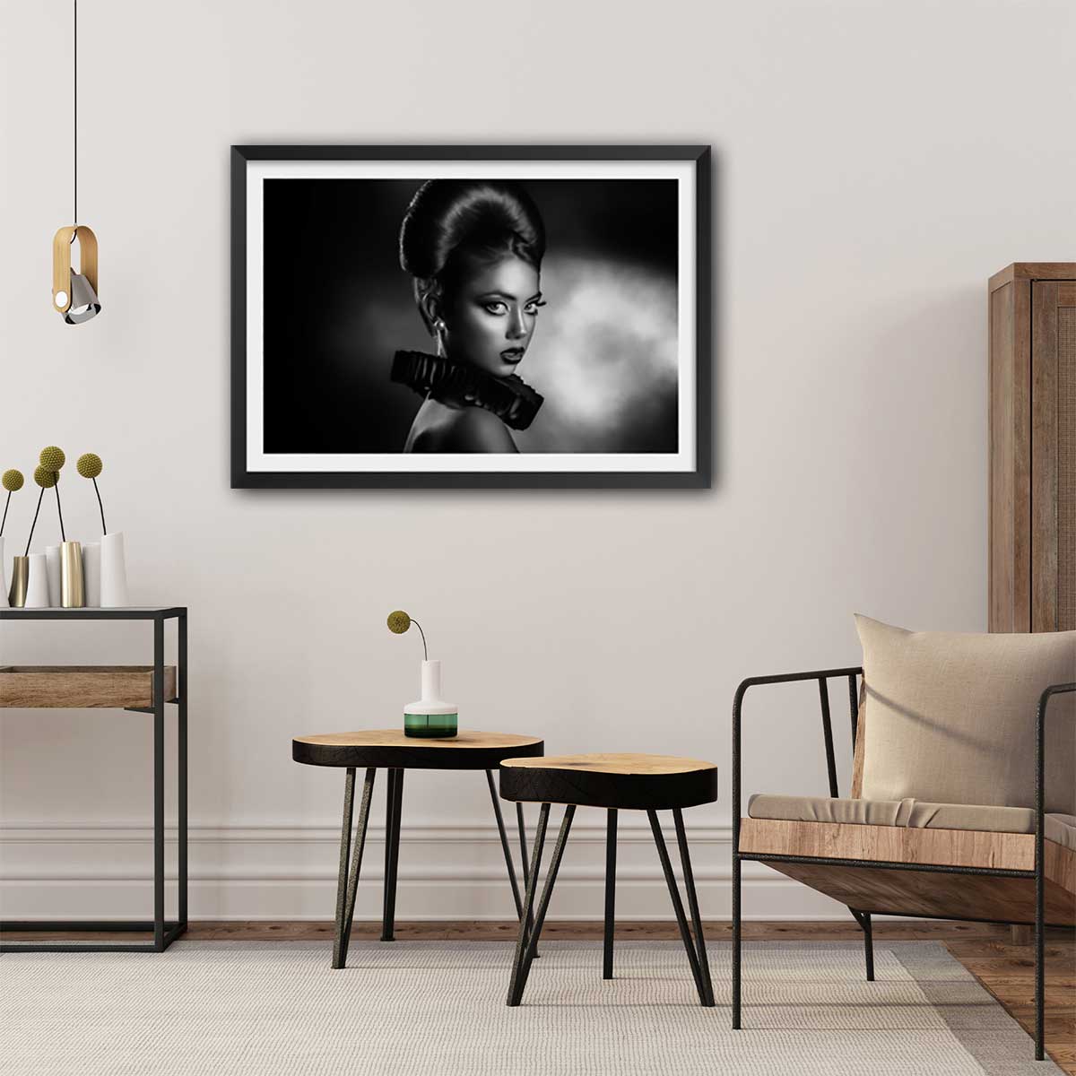 Affiche photo Lady anita en collerette affiche + cadre en bois - noir, HEXOA