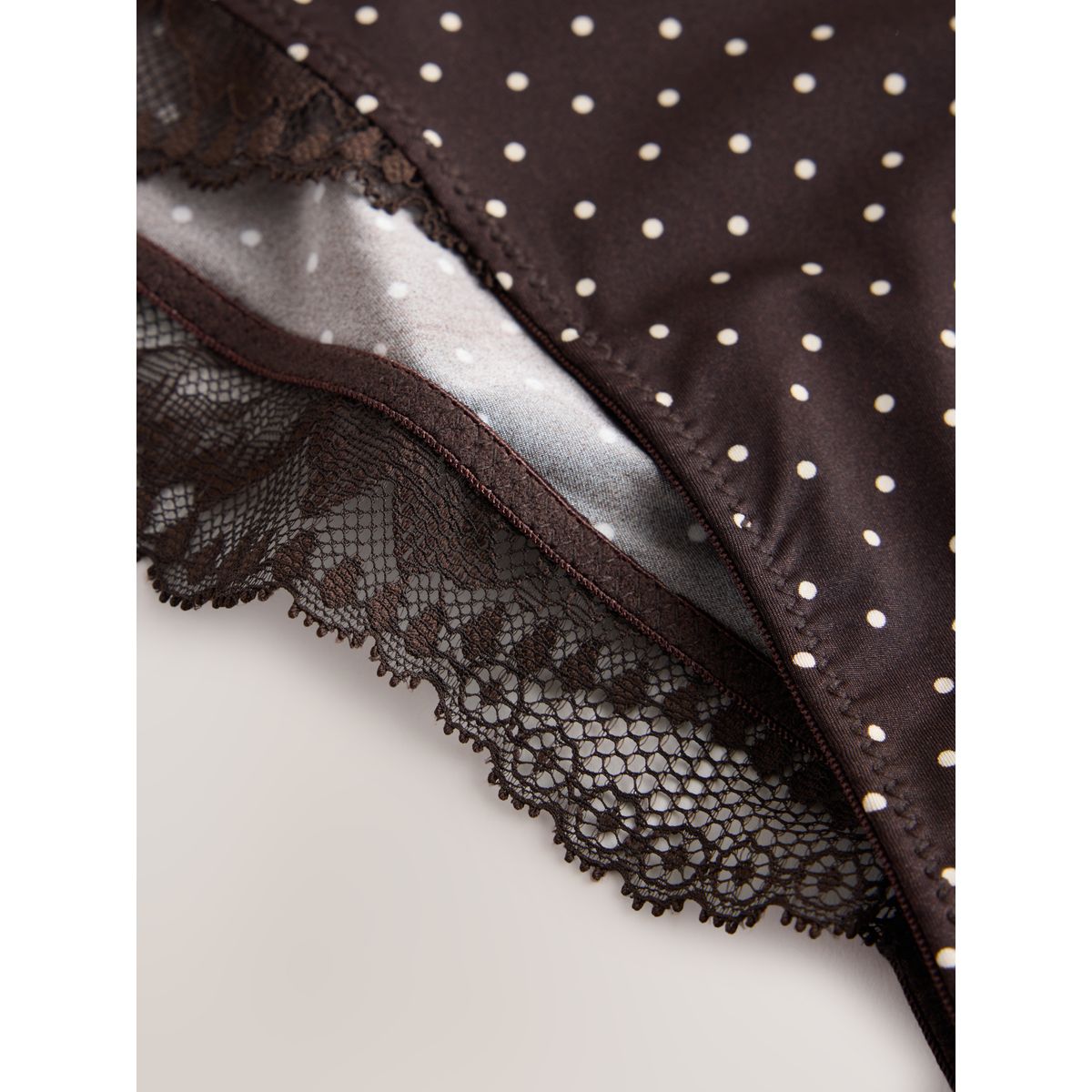 Culotte en microfibre et dentelle, lot de 3 bleu/praline nude/chocolat brun tacheté, NEXT