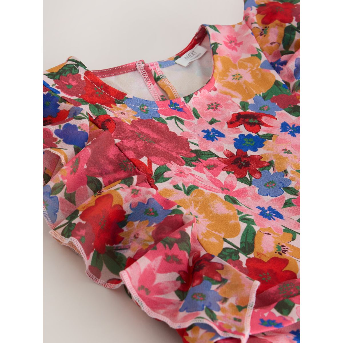 Combinaison plissée manches courtes à volants rose motif fleurs, NEXT
