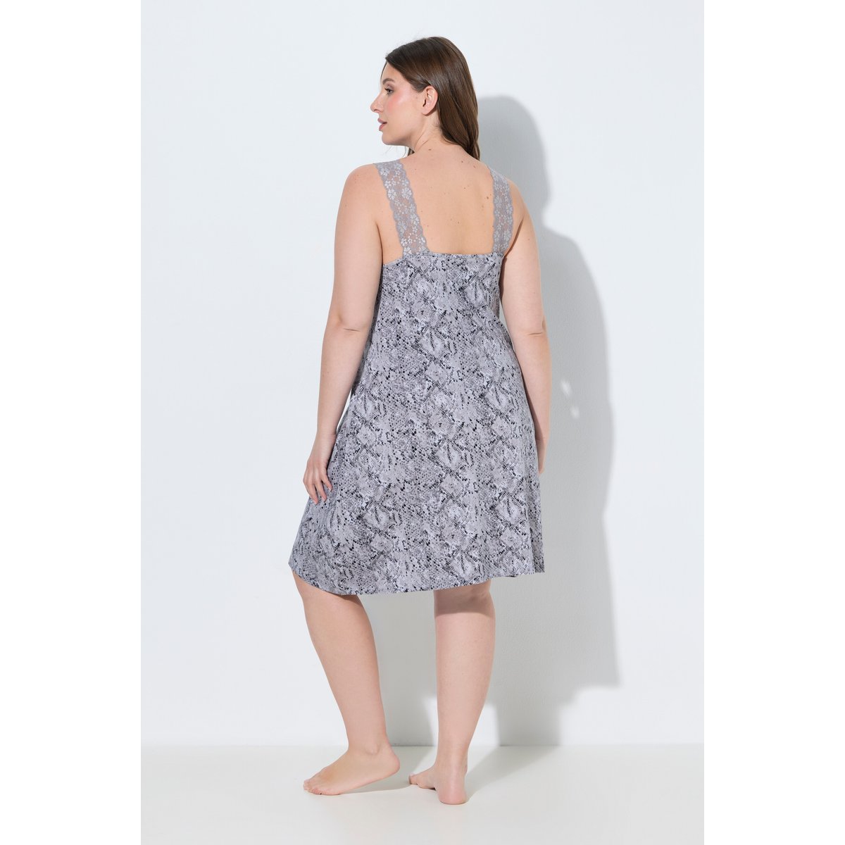 Chemise de nuit TruYou, avec dentelle gris foncé, ULLA POPKEN