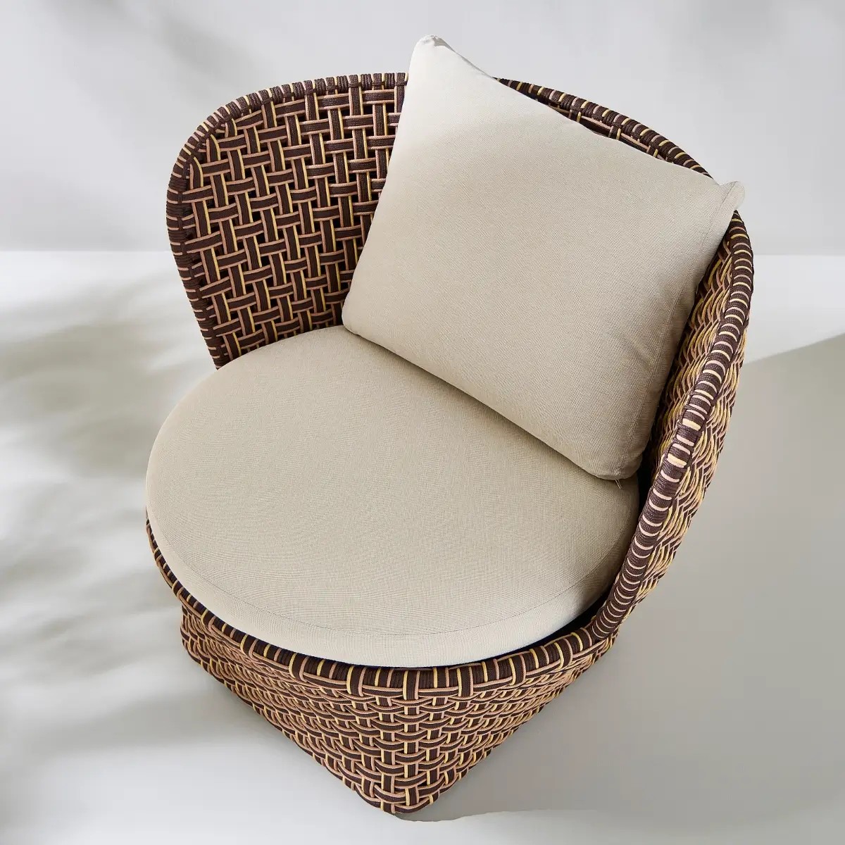 Fauteuil tournant de jardin TALI rouge, ORCHID EDITION