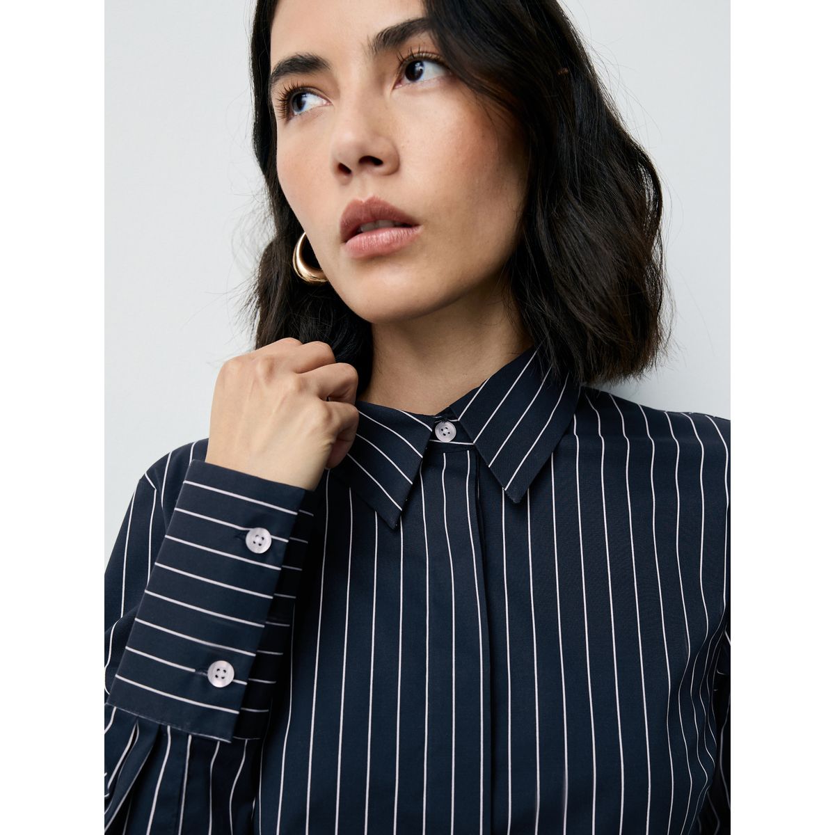 Chemise stretch ajustée à manches longues bleu marine rayé, NEXT