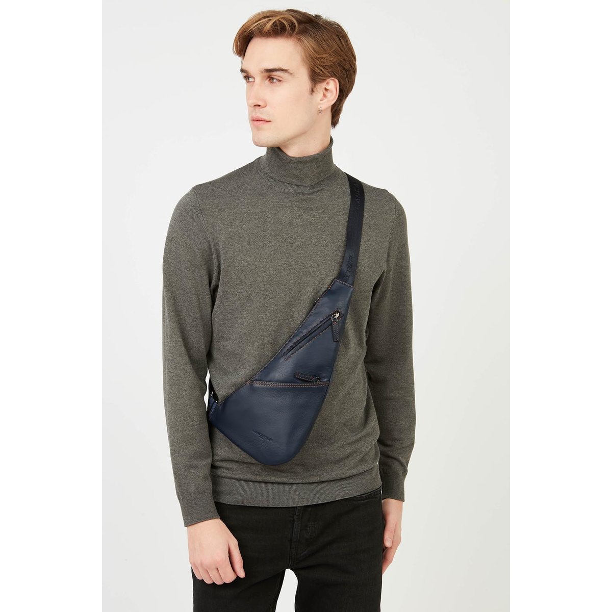 Sac body SOFT VINTAGE HOMME bleu - fonce - camel, LANCASTER