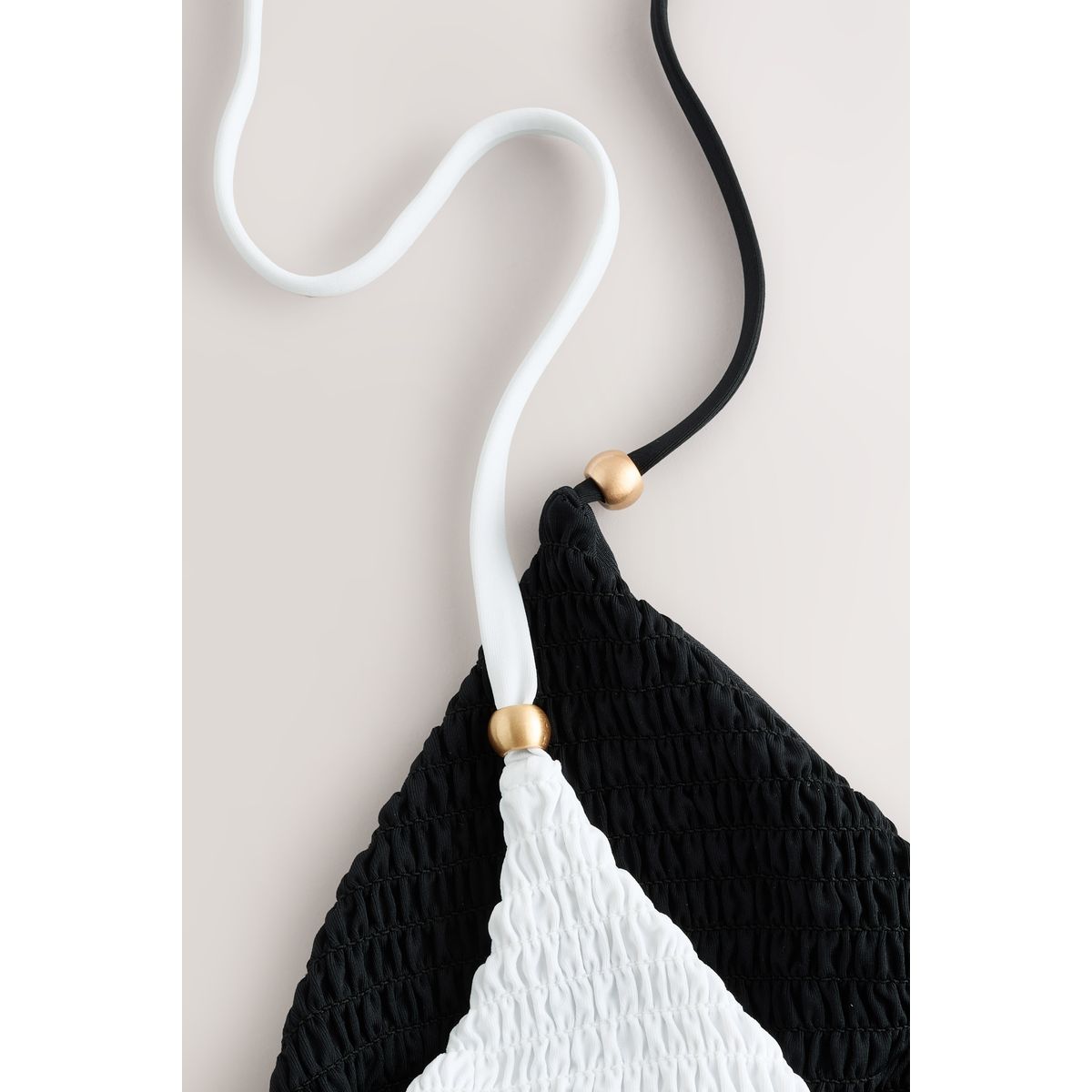 Haut de bikini triangle à fronces, lot 2 blanc/noir, NEXT