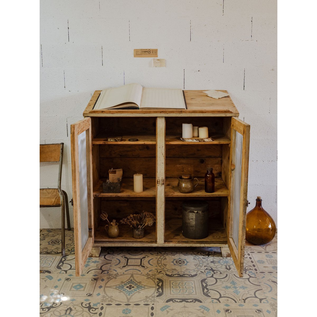 Garde-manger en bois beige Guy N°36 - Bon état beige, DEBONGOUT