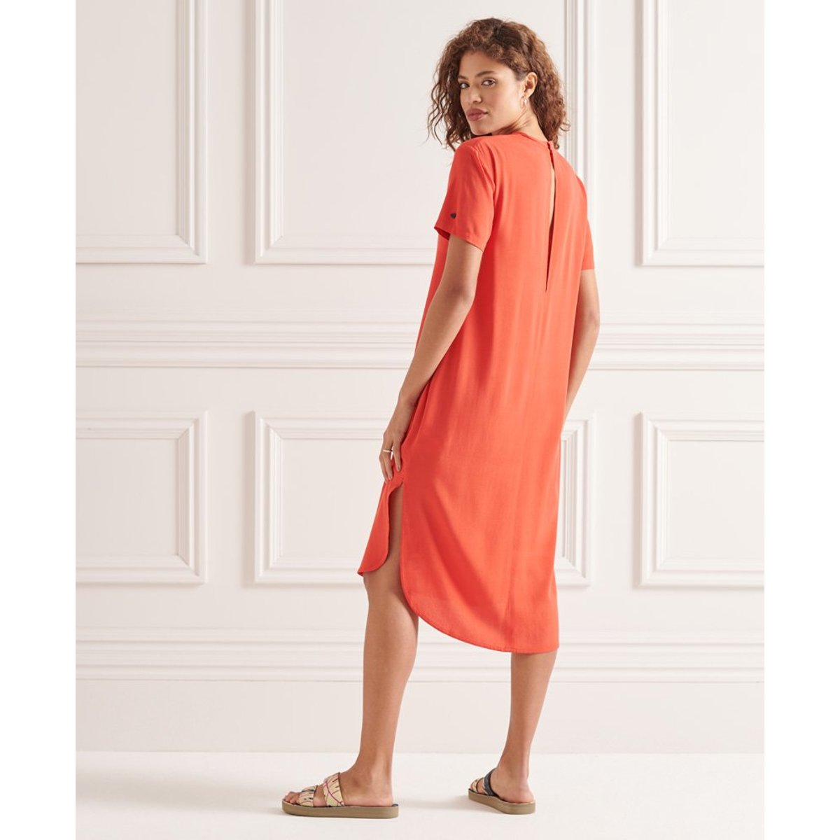 Robe droite à ourlet arrondi grenadine, SUPERDRY