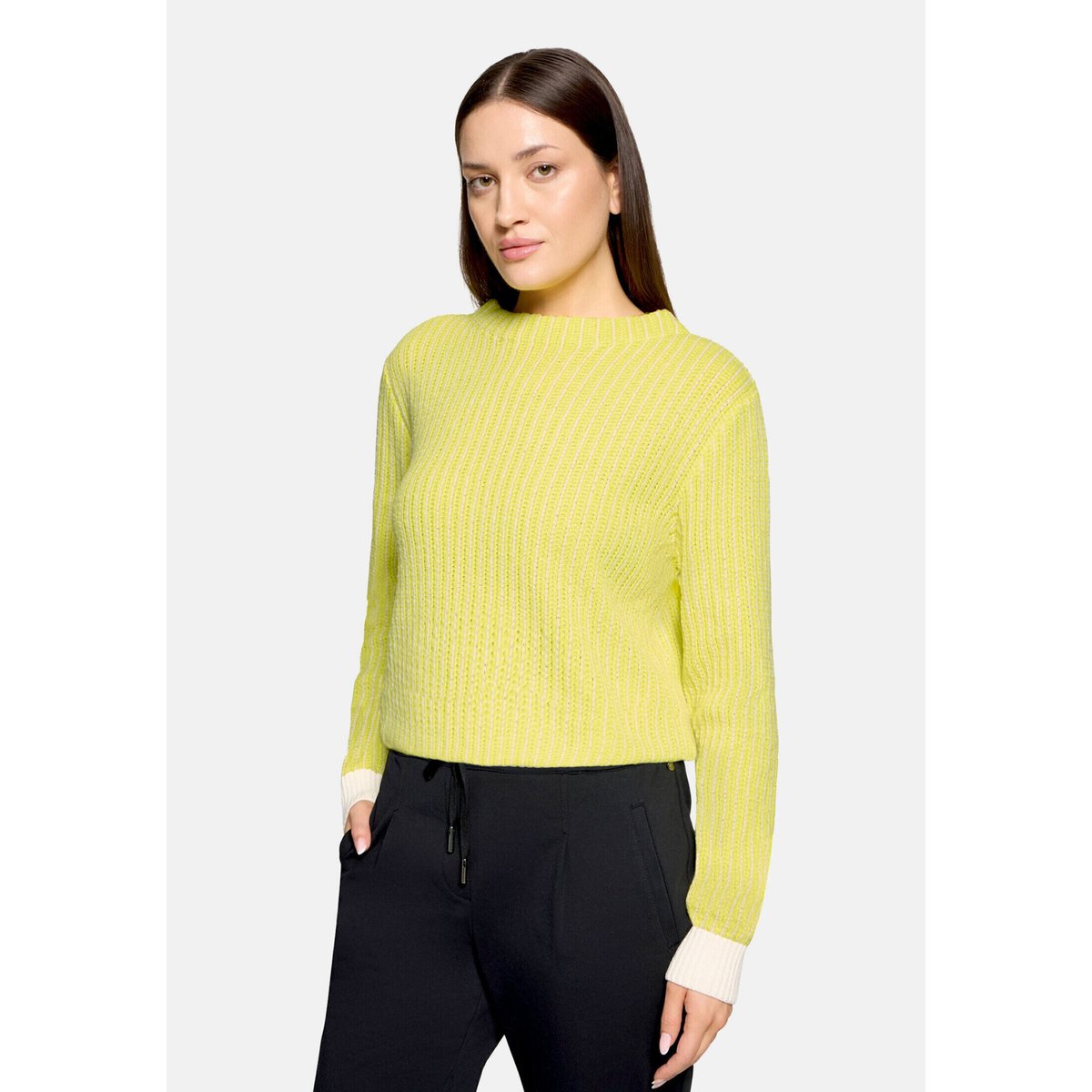 Pull-over en maille à détails tricotés cream/yellow, BETTY & CO