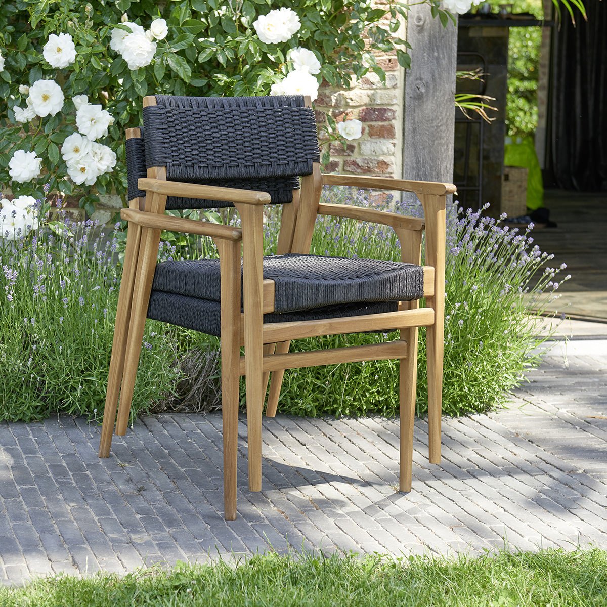 Fauteuil de jardin en teck massif et cordage ESTHER noir, BERAH GETAH