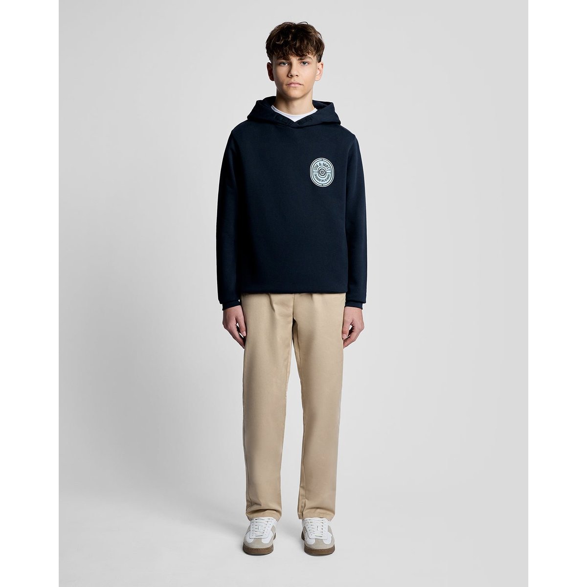 Sweat à capuche graphique badge en coton bleu foncé marine, LYLE & SCOTT