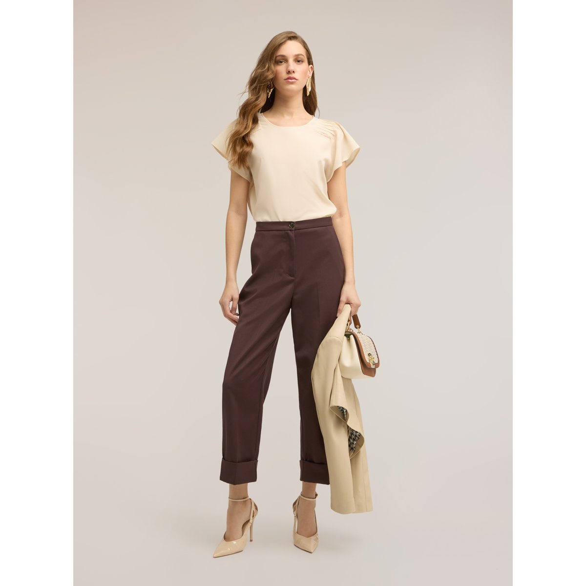 Blouse en crêpe de chine avec plis beige, MOTIVI
