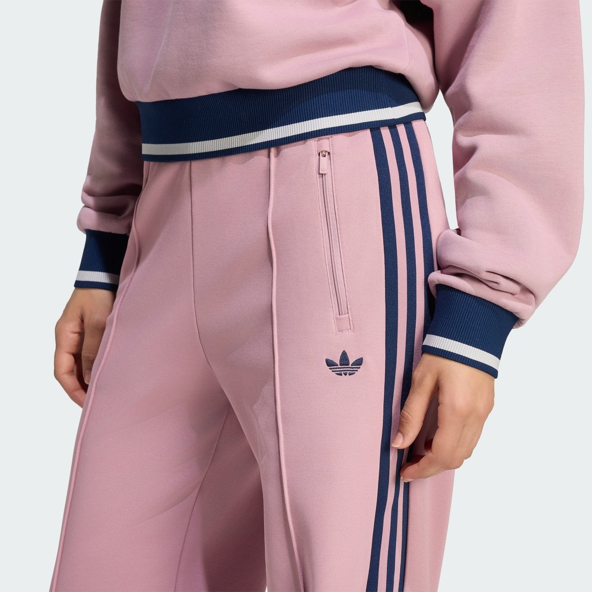 Pantalon De Survêtement Classic Pantalon De Survêtement Classic magic mauve / night indigo, adidas Originals