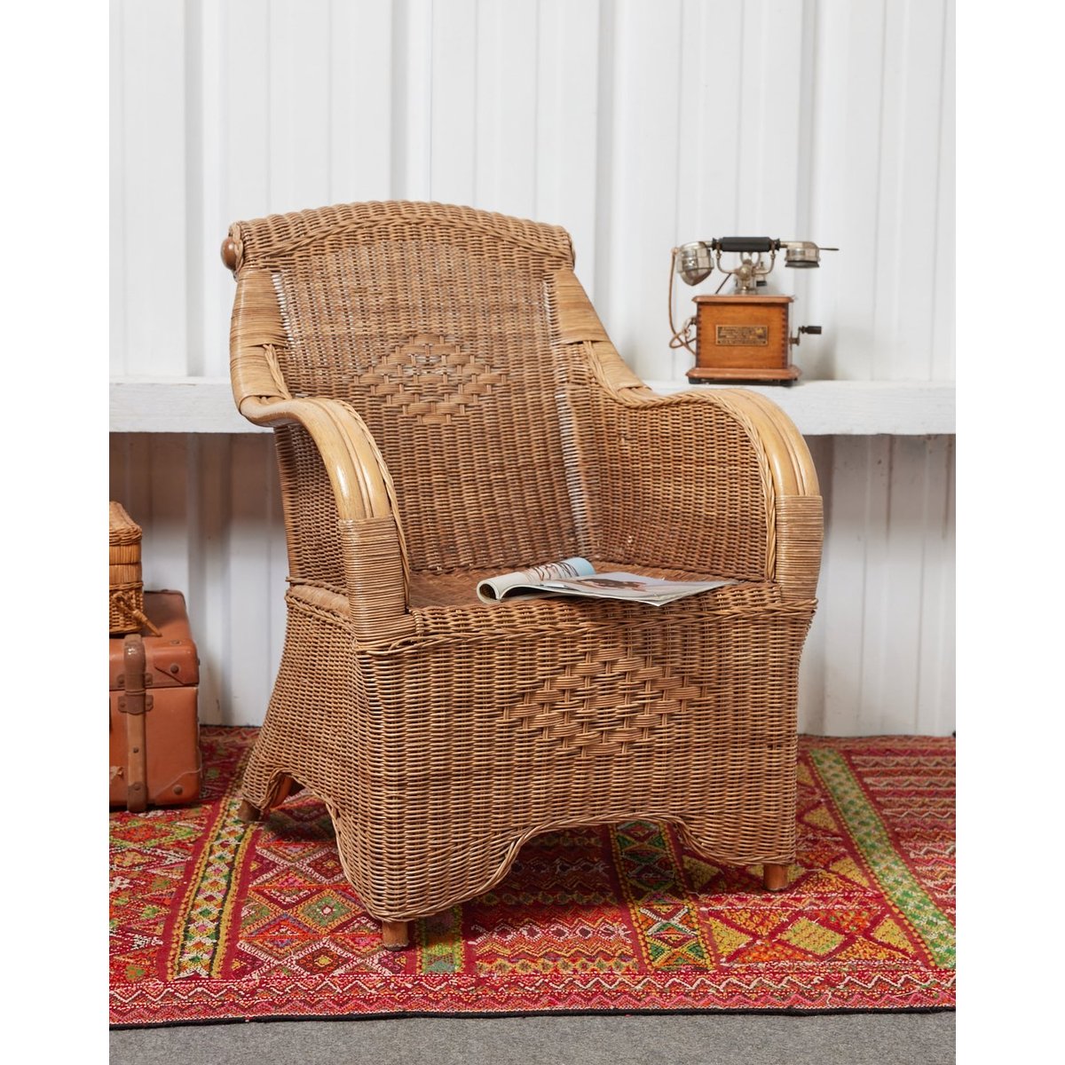 Grand fauteuil en osier Ernest N°1090 - Bon état bois clair, DEBONGOUT