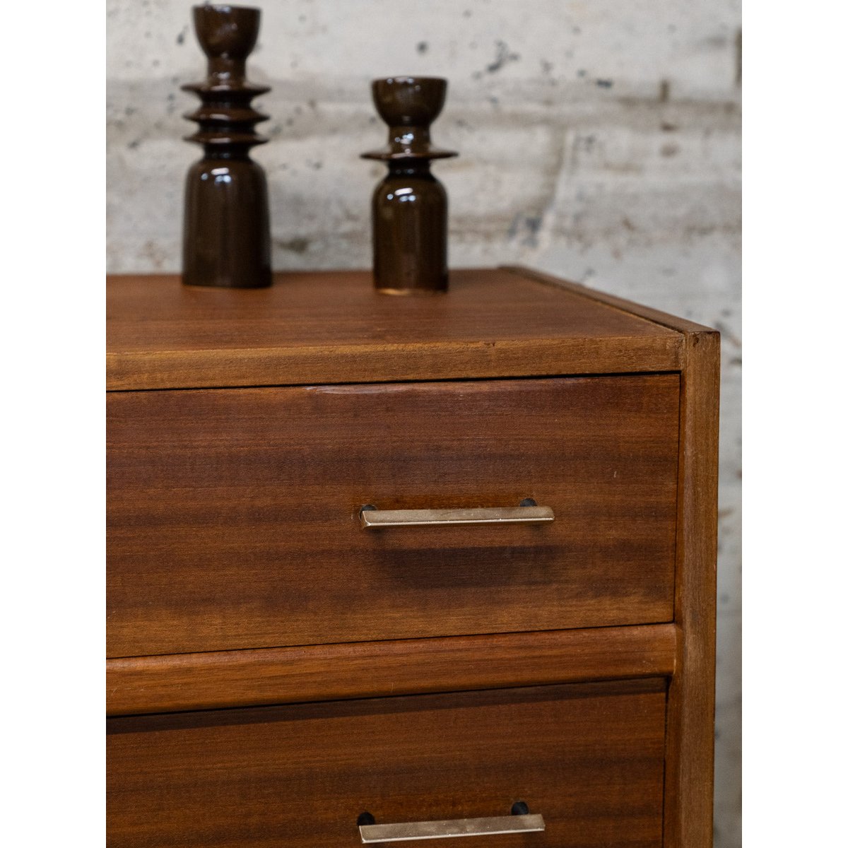 Commode vintage en bois Olga N°460 - Bon état bois foncé, DEBONGOUT