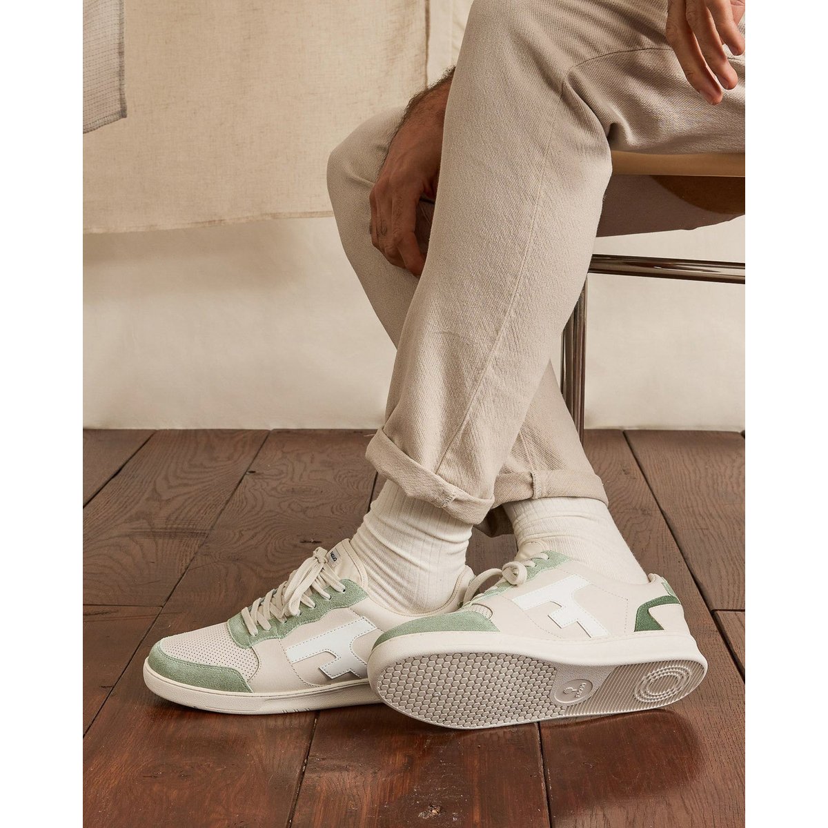 Baskets basses cuir suede HAZEL écru et kaki clair, FAGUO