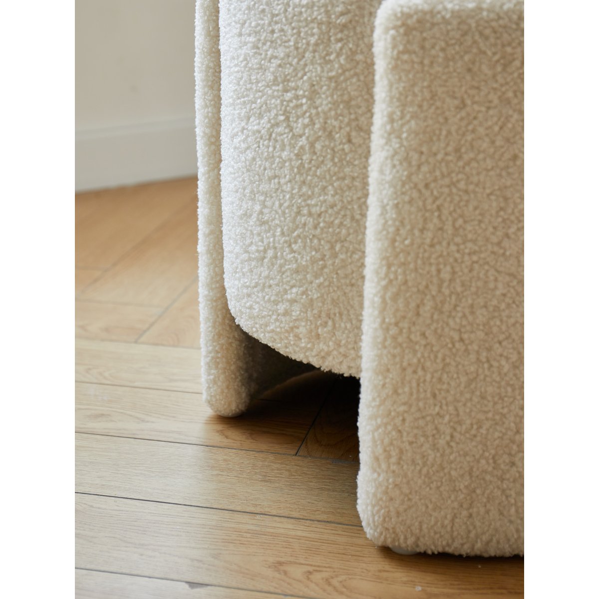 Pouf bouclette avec rangement, MOSS blanc cassé, NORDLYS