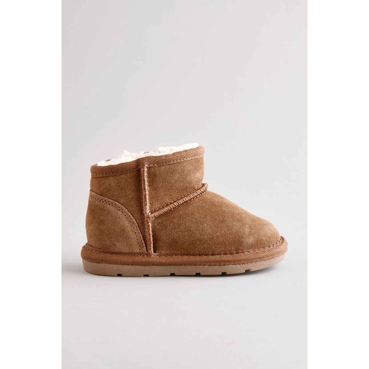 Bottines en daim à doublure chaude marron, NEXT