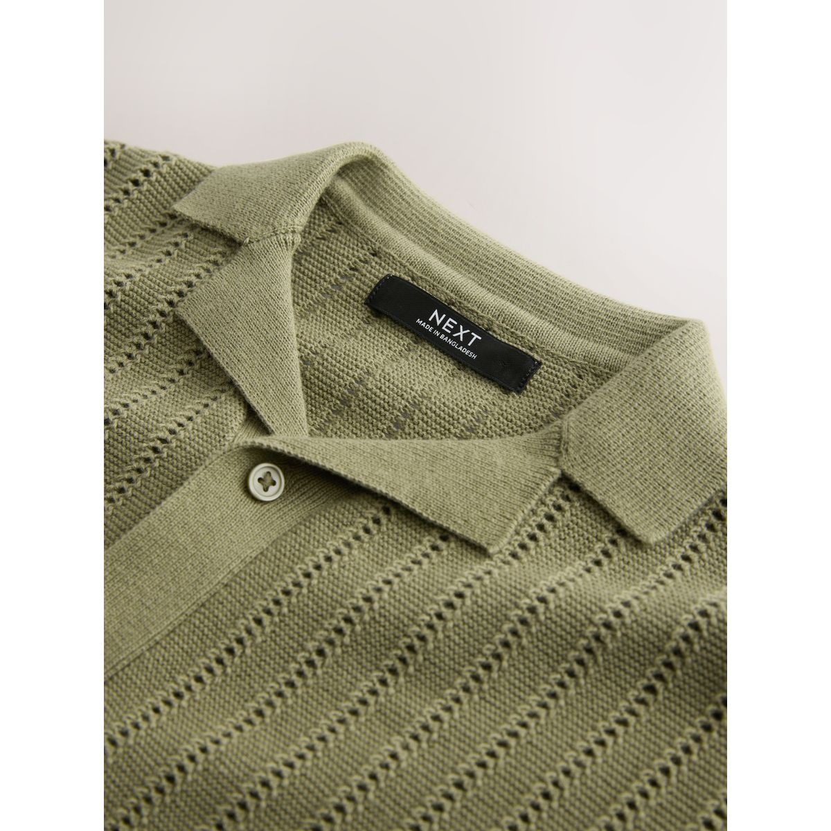 Polo en maille texturée avec col à revers vert kaki, NEXT