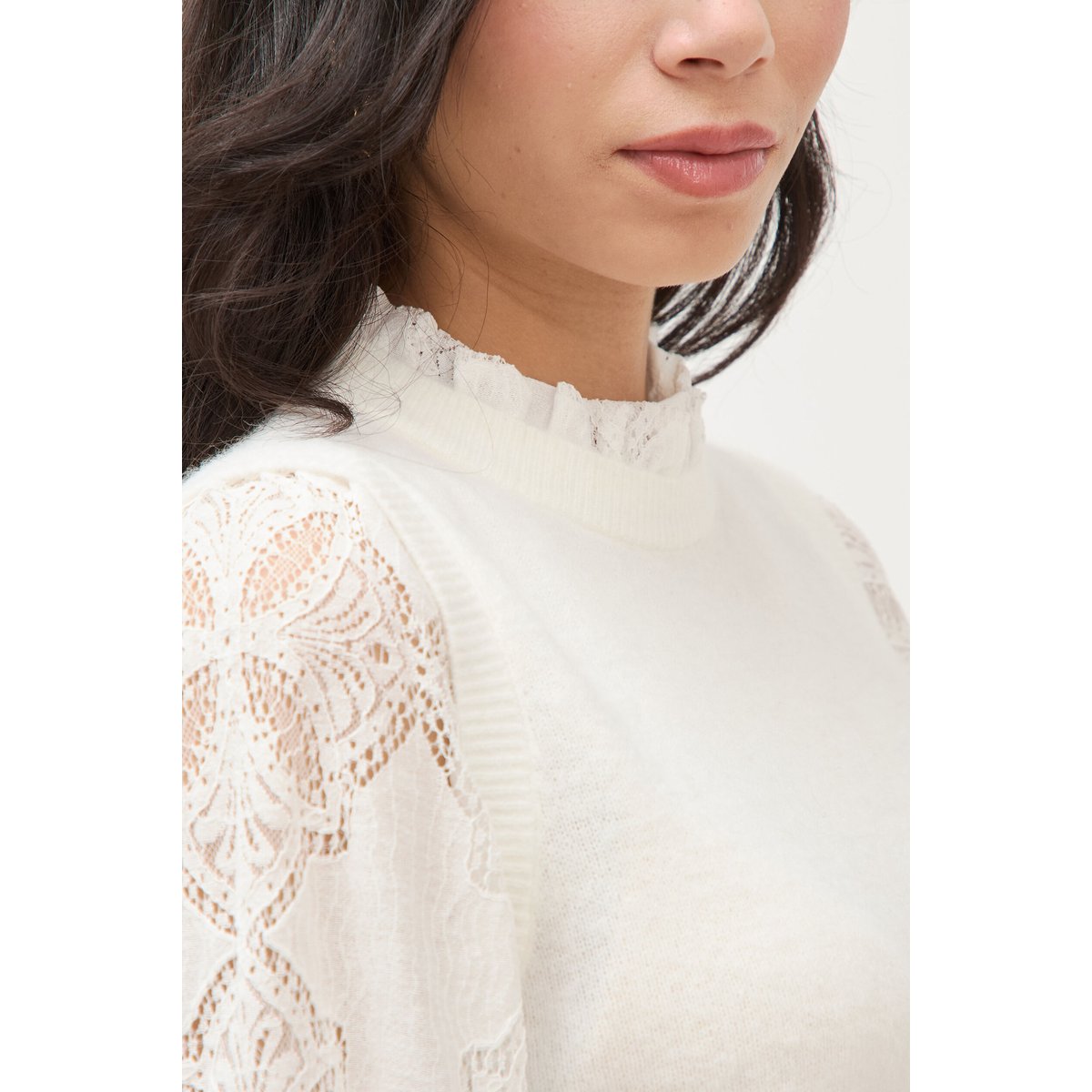 Pull droit col montant manches longues ecru, BONOBO