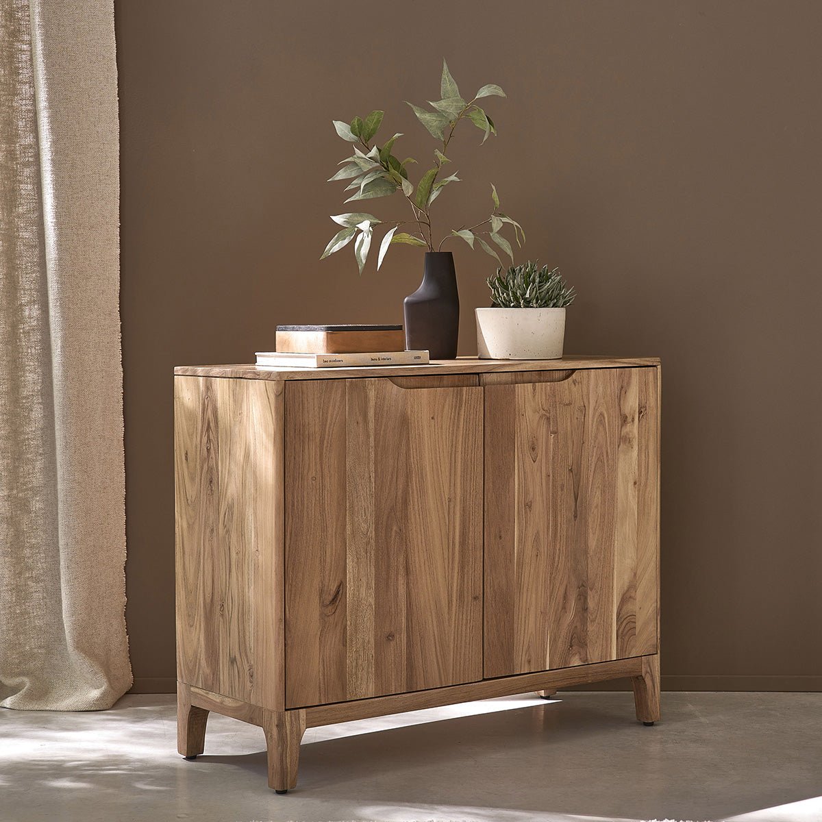 Buffet 2 portes en acacia massif 100 cm SAMSO couleur unique, BERAH GETAH