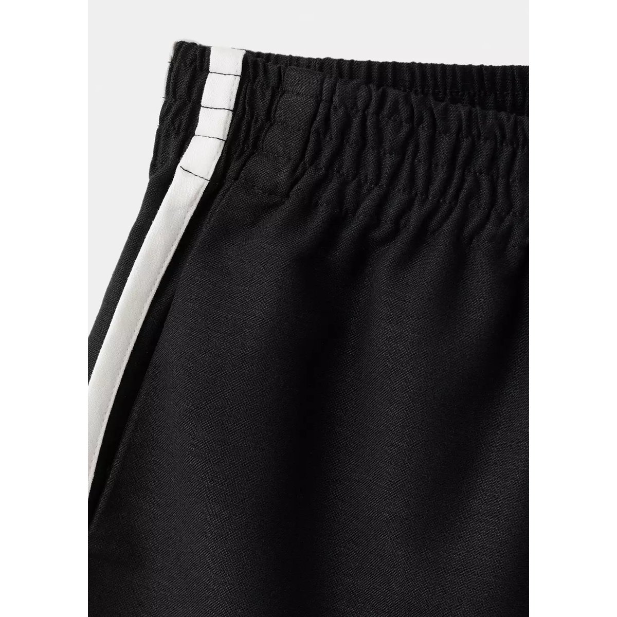 Short en mélange de lin et coton à rayures contrastantes noir, MANGO