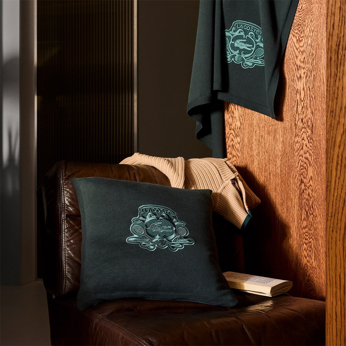 Housse de coussin en coton, L BLASON vert, LACOSTE HOME