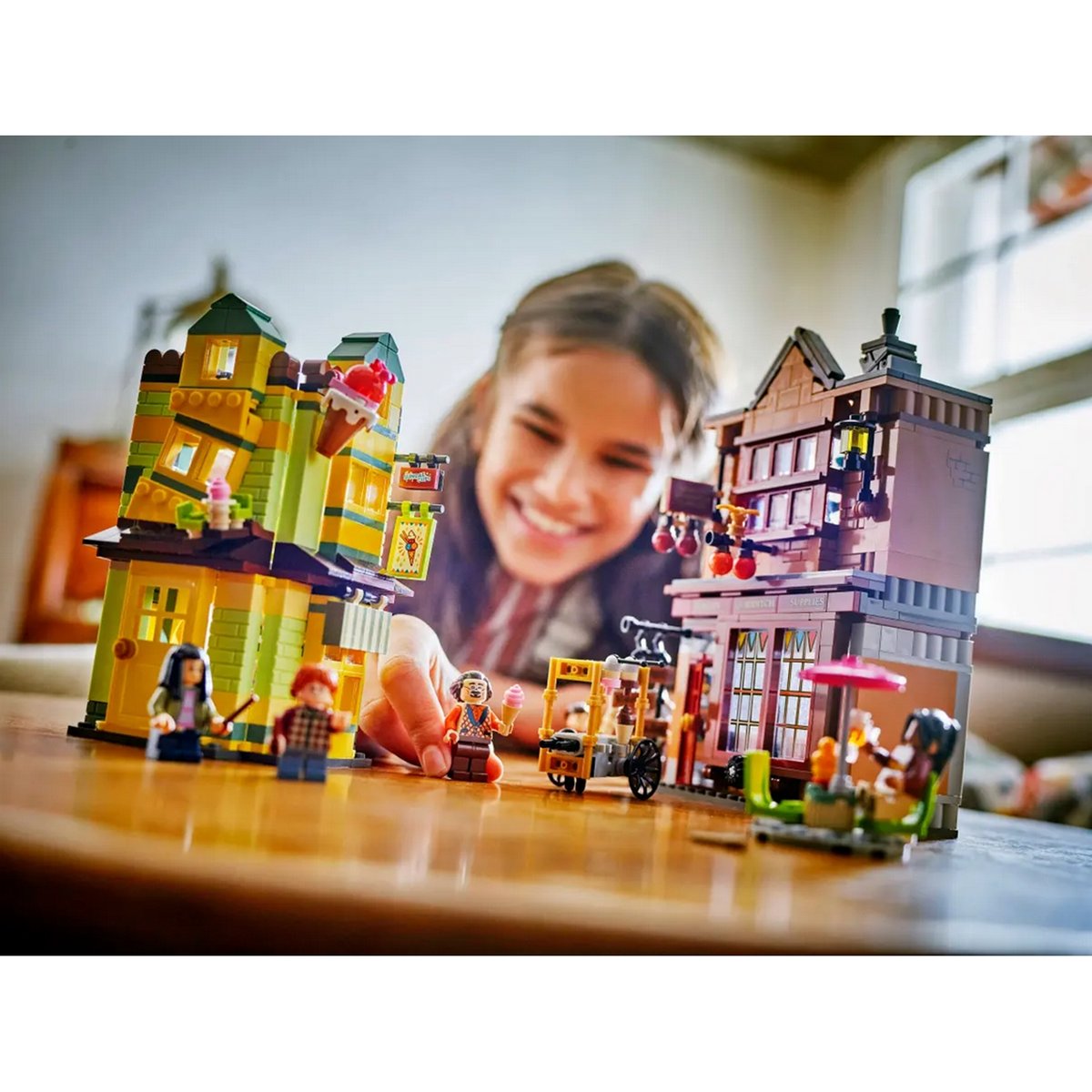 LEGO Harry Potter : Magasin de Quidditch et Glacier Florian Fortarôme - Set Magique 76452 multicolore, LEGO