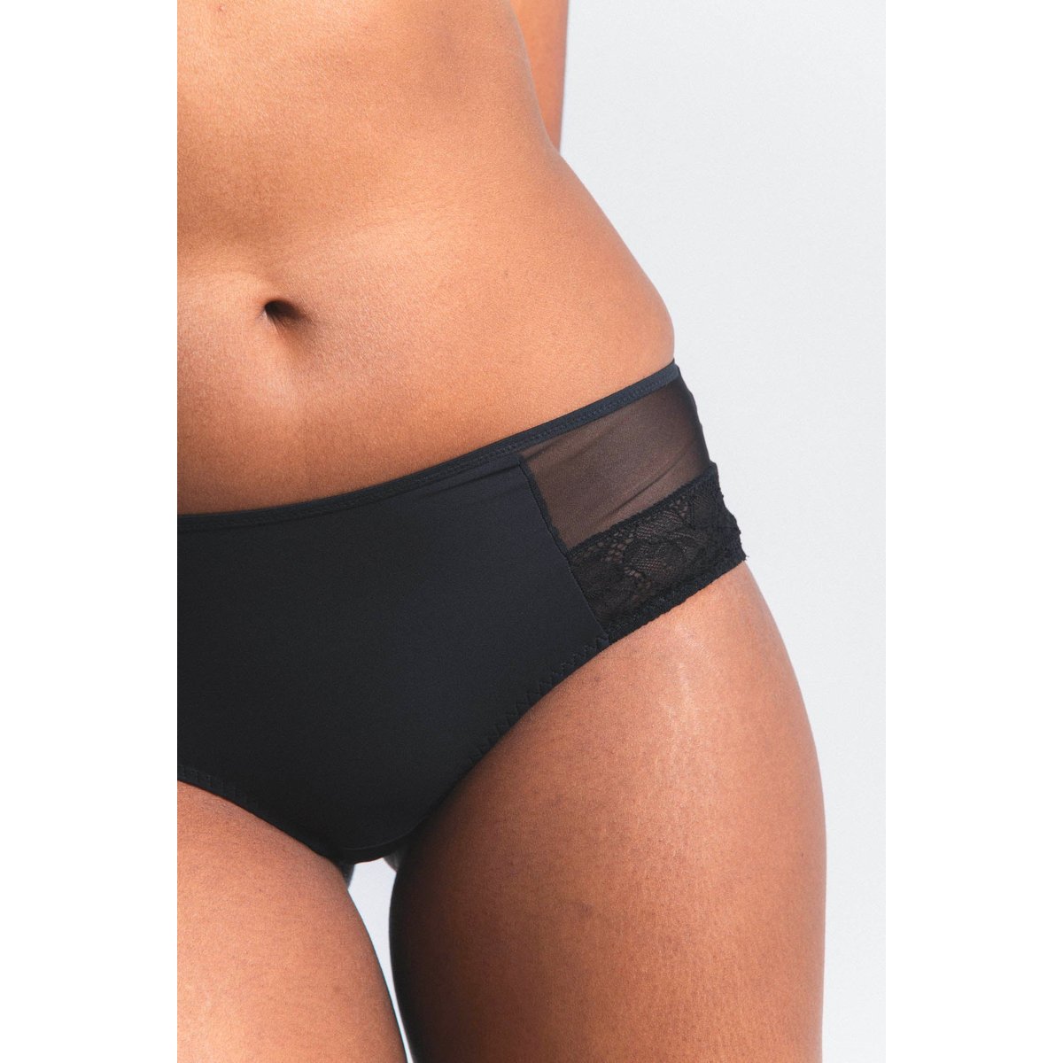 Shorty en dentelle NUDITÉ noir, MAISON LEJABY