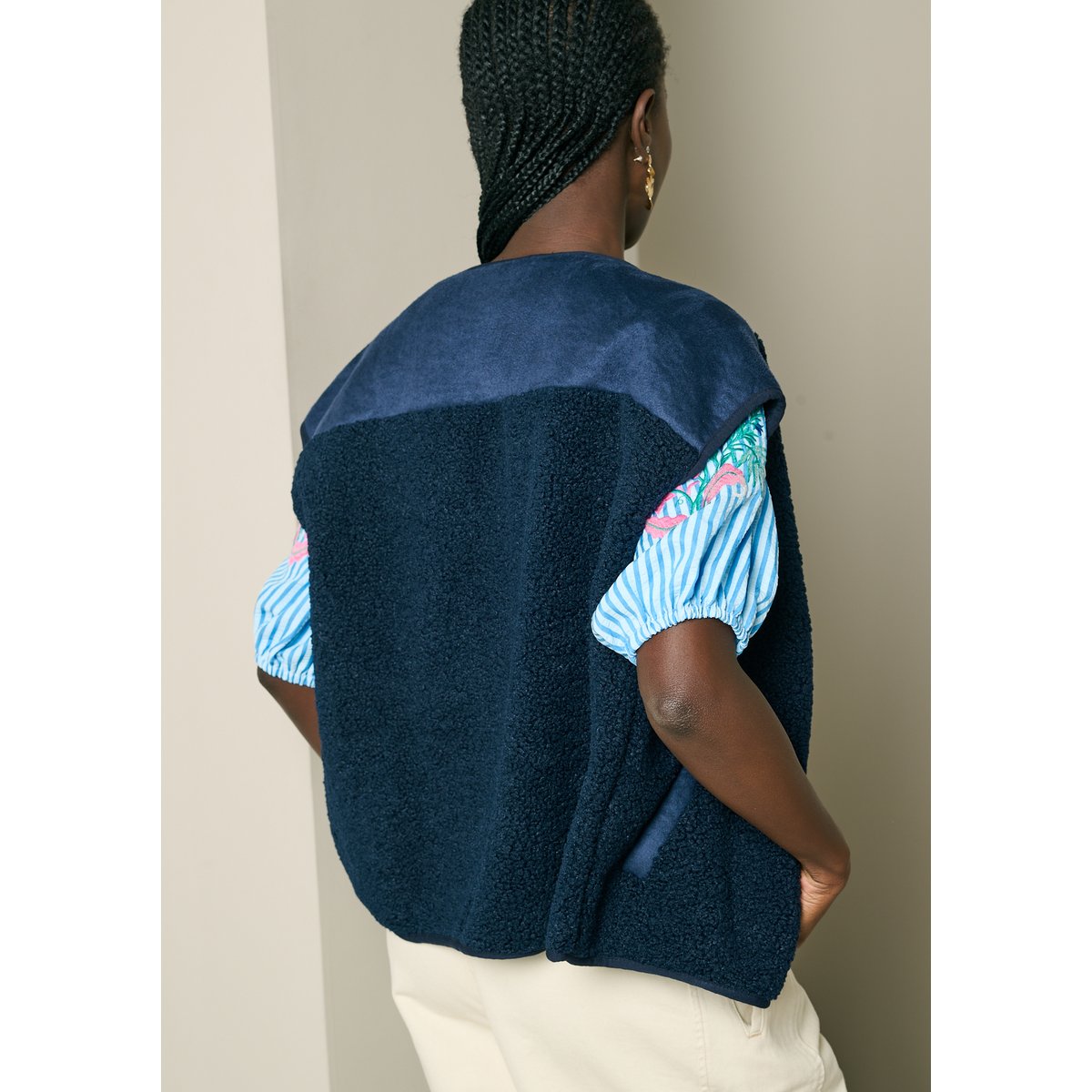 Veste teddy sans manches bleu marine, LOLALIZA
