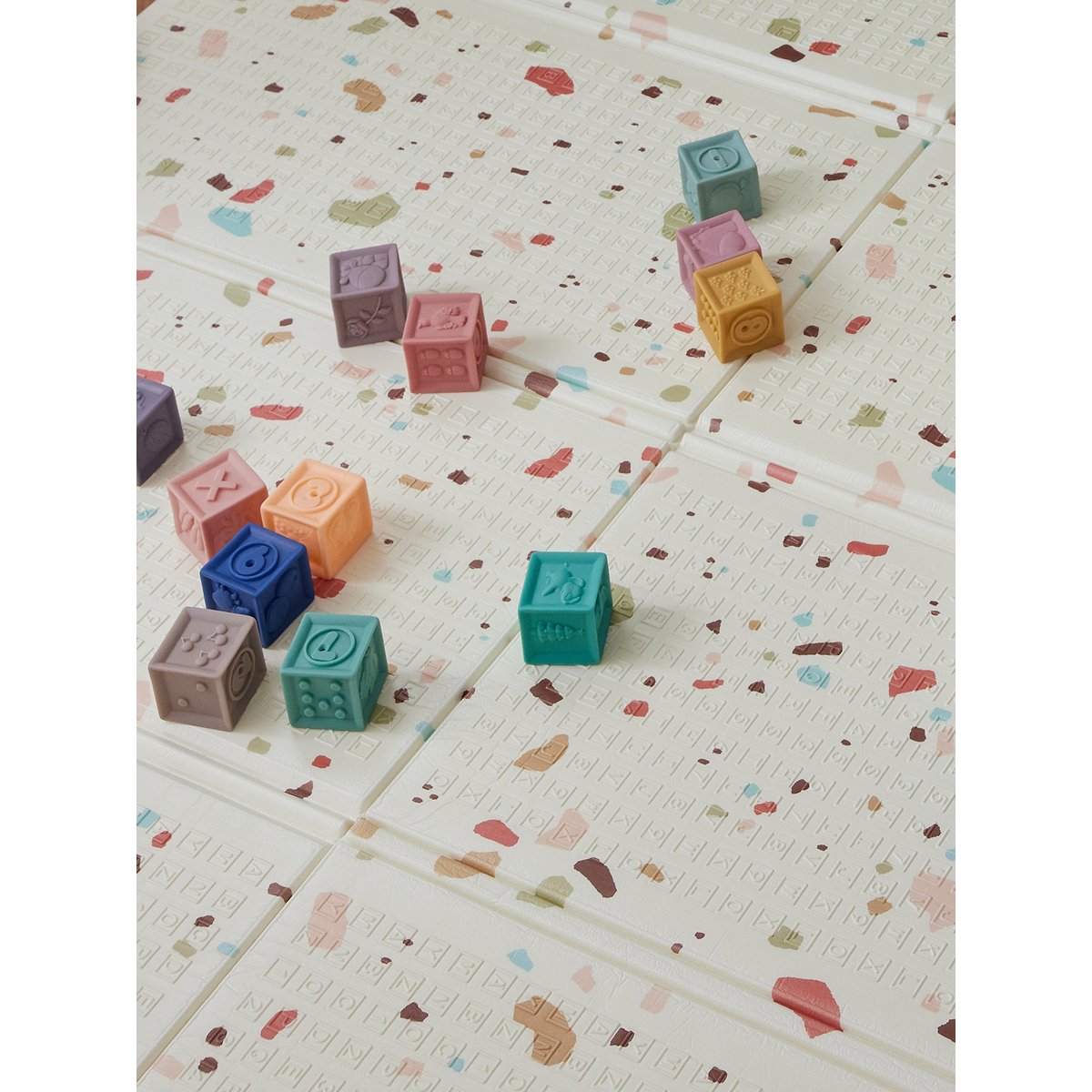 Grand tapis d'activités pliable terrazzo, VERTBAUDET